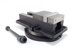 Rotary machine vise with coolant outlet for CNC milling machine 100x100 mm - FQM DARMET